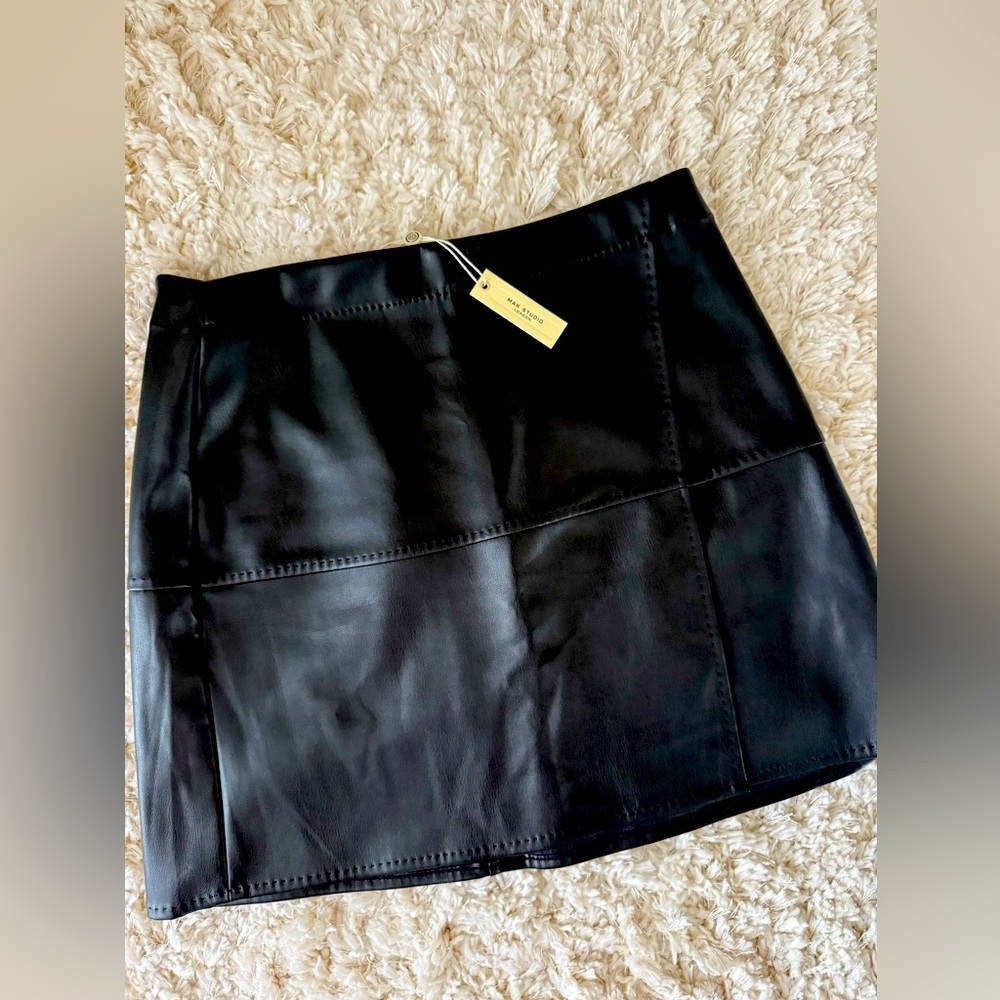Max Studio Black Mini Leather Skirt